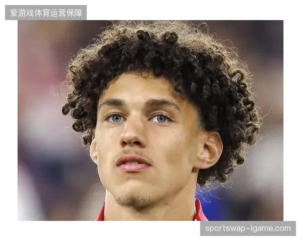 利物浦新帅伊劳拉计划引进巴黎边锋巴尔科拉，后者本赛季在各项赛事中贡献13球7助攻，符合其战术需求